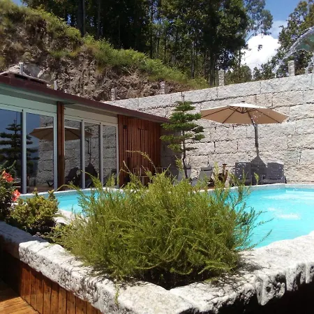 Casa Do Outeiro بيت للعطل *