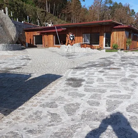 Hébergement de vacances Casa Do Outeiro *